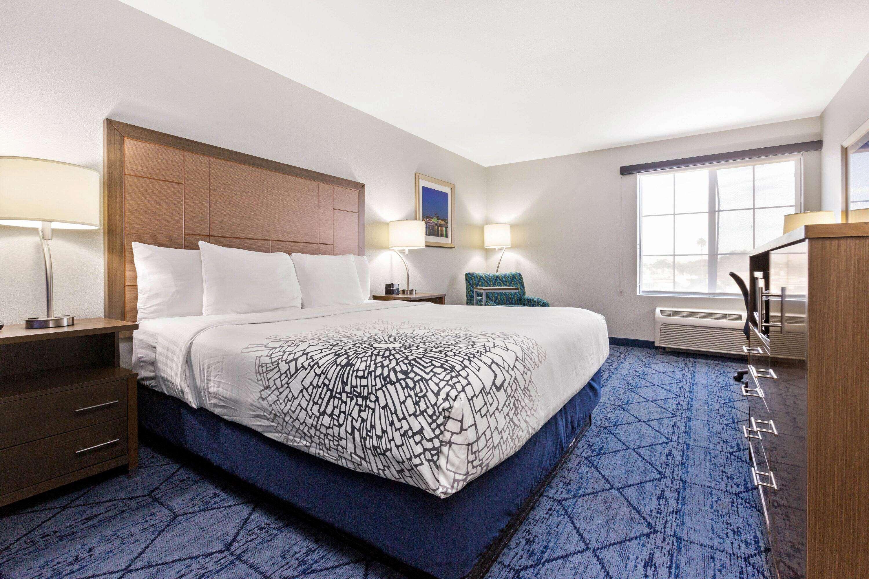 La Quinta By Wyndham Ne Long Beach/Cypress Hawaiian Gardens Экстерьер фото
