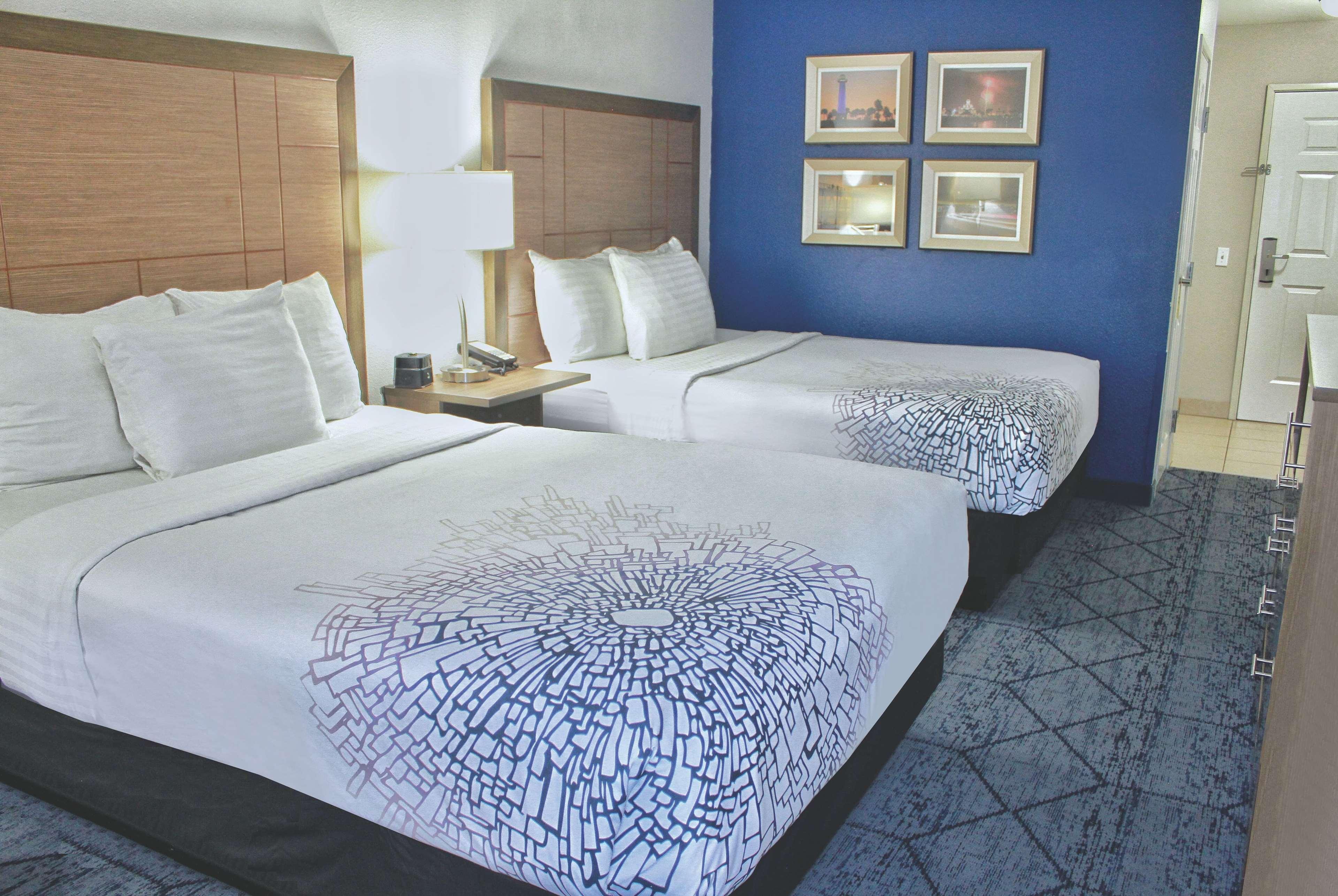 La Quinta By Wyndham Ne Long Beach/Cypress Hawaiian Gardens Экстерьер фото