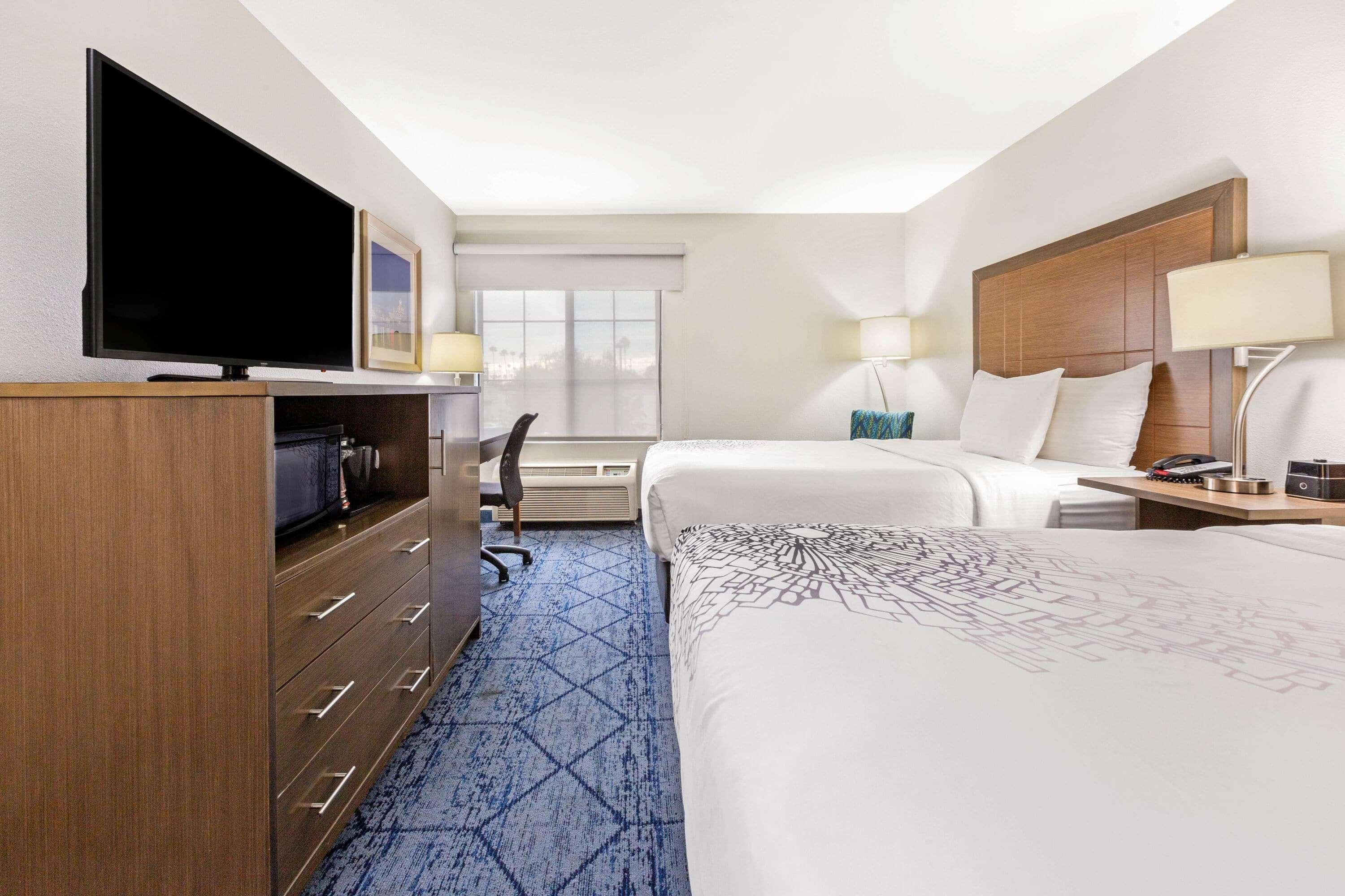 La Quinta By Wyndham Ne Long Beach/Cypress Hawaiian Gardens Экстерьер фото
