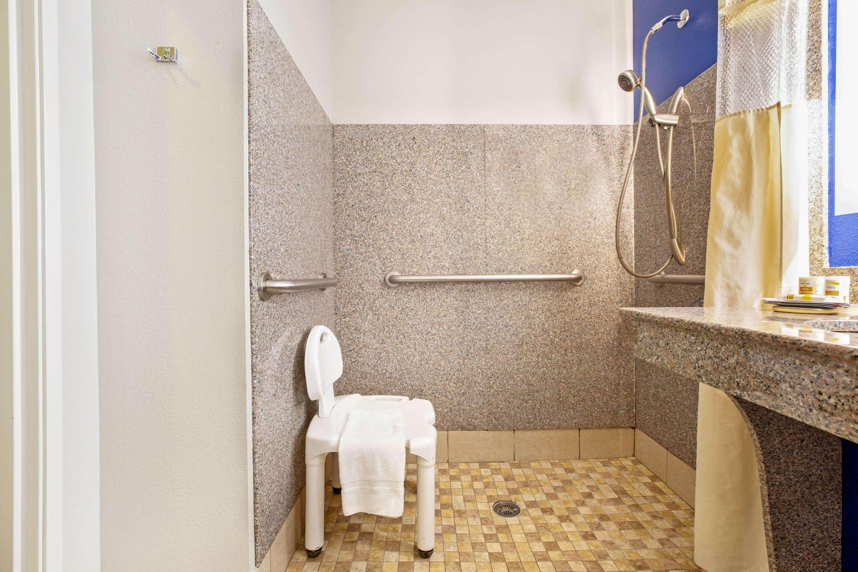 La Quinta By Wyndham Ne Long Beach/Cypress Hawaiian Gardens Экстерьер фото