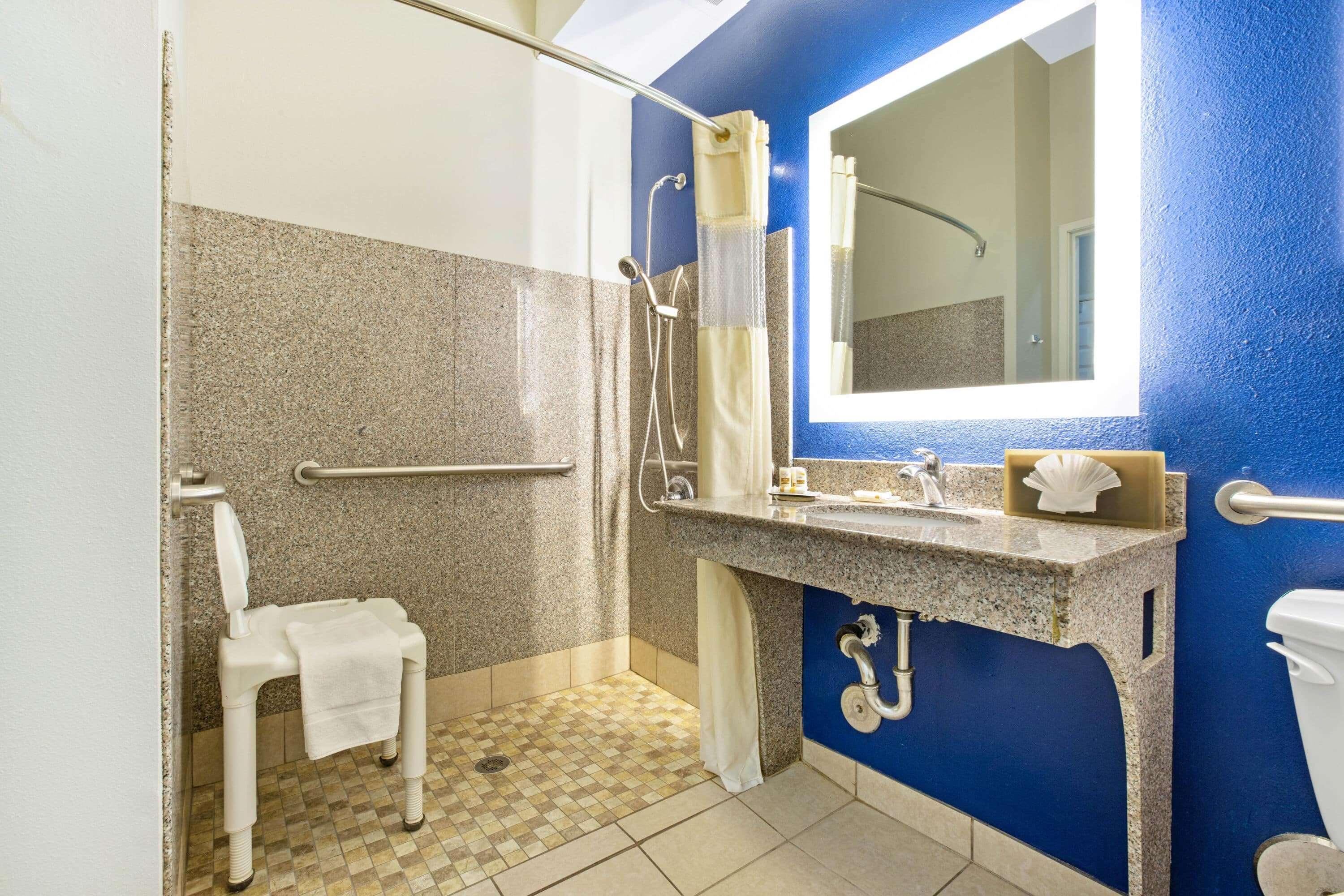 La Quinta By Wyndham Ne Long Beach/Cypress Hawaiian Gardens Экстерьер фото