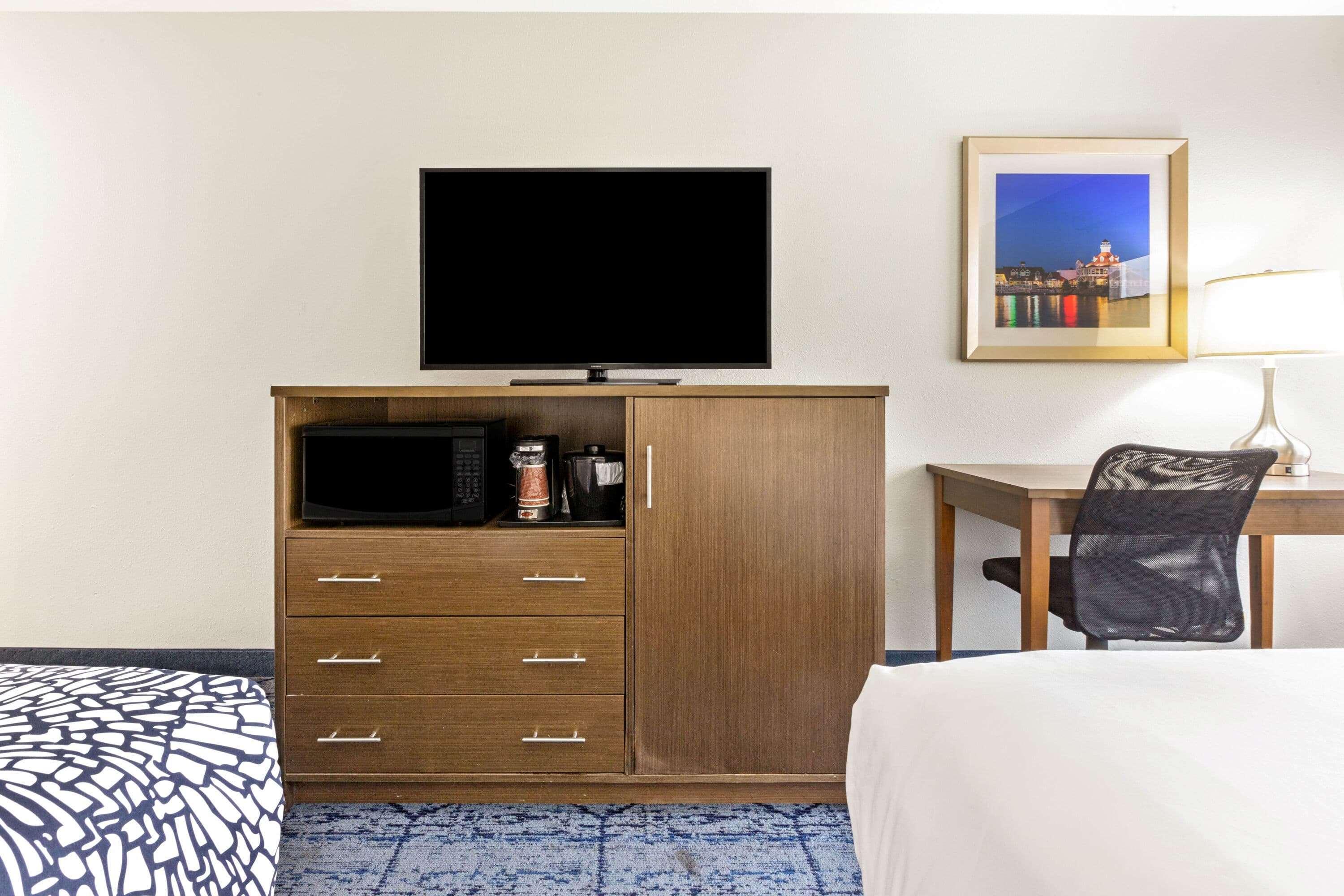 La Quinta By Wyndham Ne Long Beach/Cypress Hawaiian Gardens Экстерьер фото