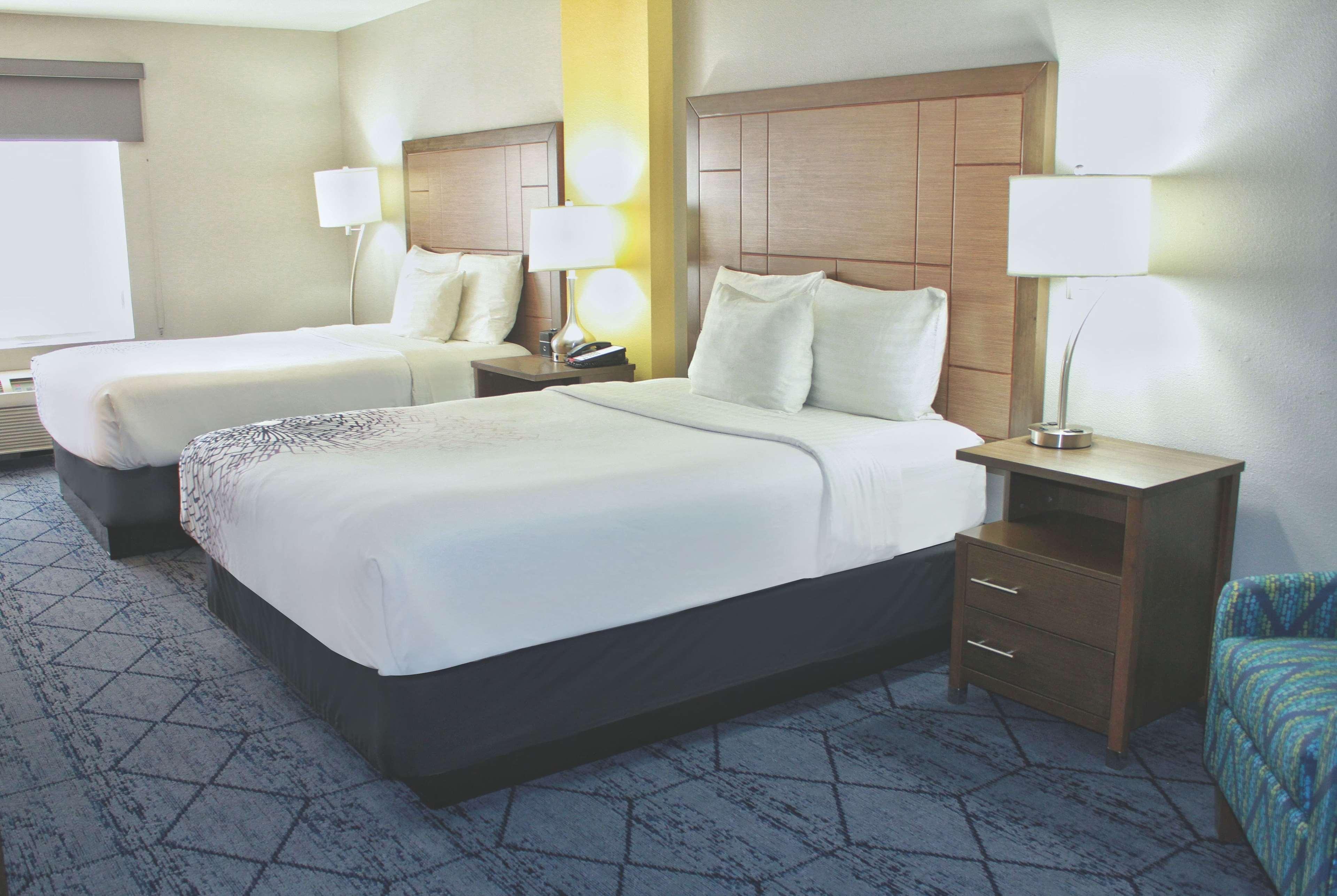 La Quinta By Wyndham Ne Long Beach/Cypress Hawaiian Gardens Экстерьер фото