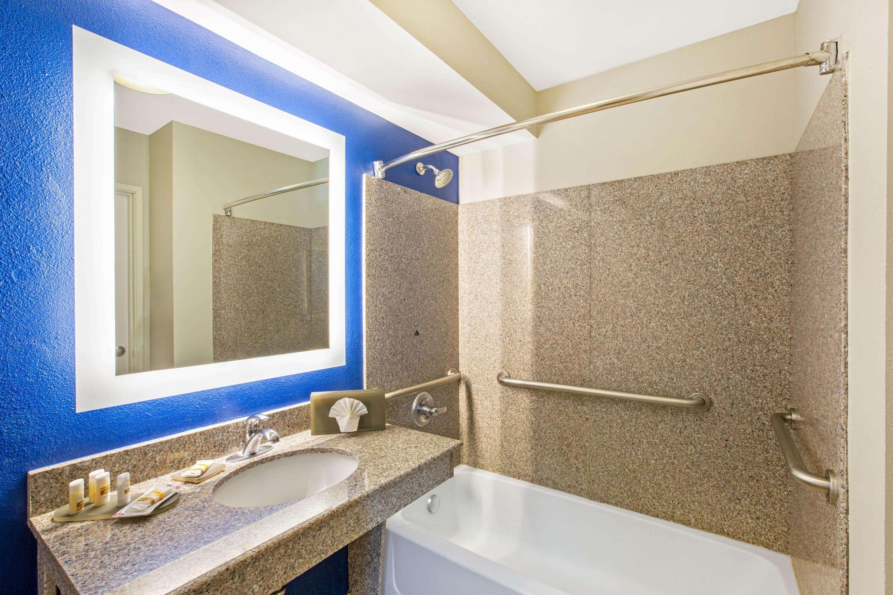 La Quinta By Wyndham Ne Long Beach/Cypress Hawaiian Gardens Экстерьер фото