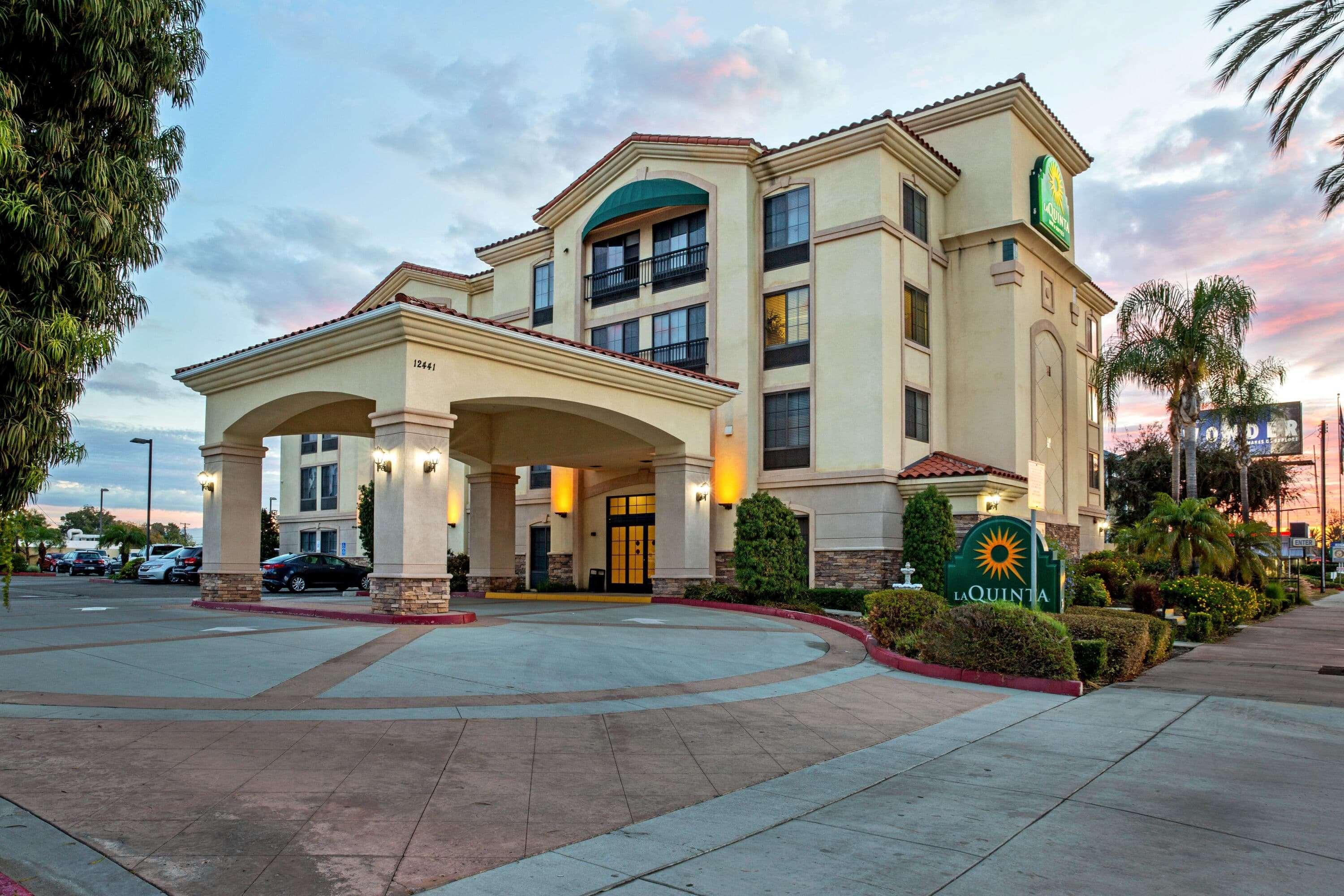 La Quinta By Wyndham Ne Long Beach/Cypress Hawaiian Gardens Экстерьер фото